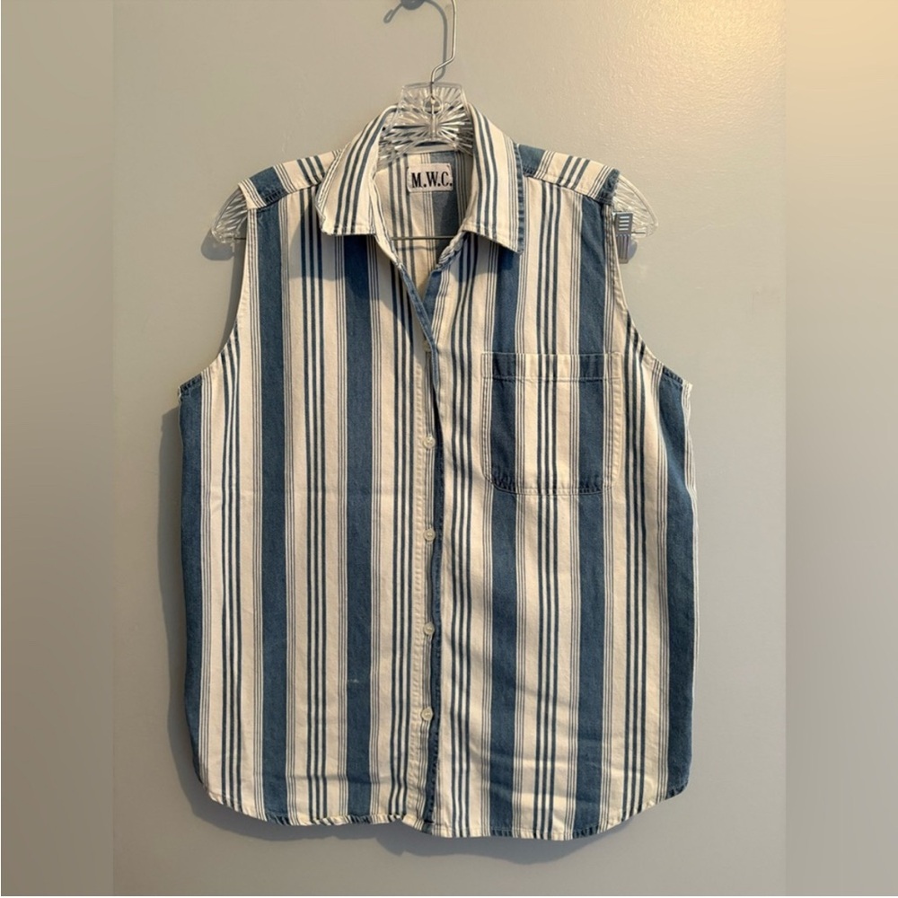 Vintage Sleeveless Button-Up PinStripe Shirt - Blue & White size large